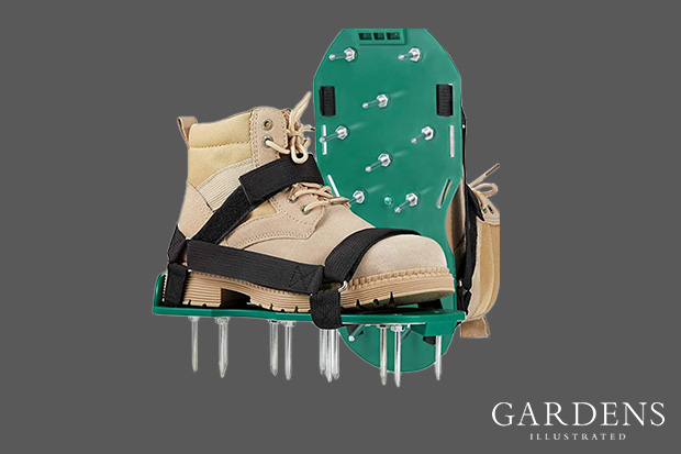 Spike lawn aerator