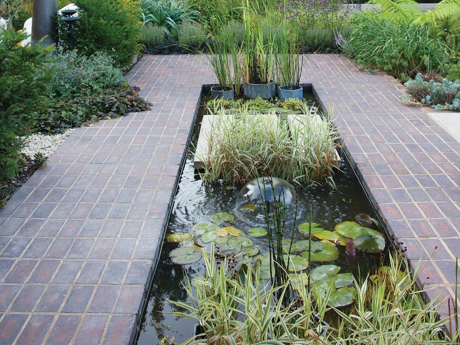 Barbara Samitier-designed London garden