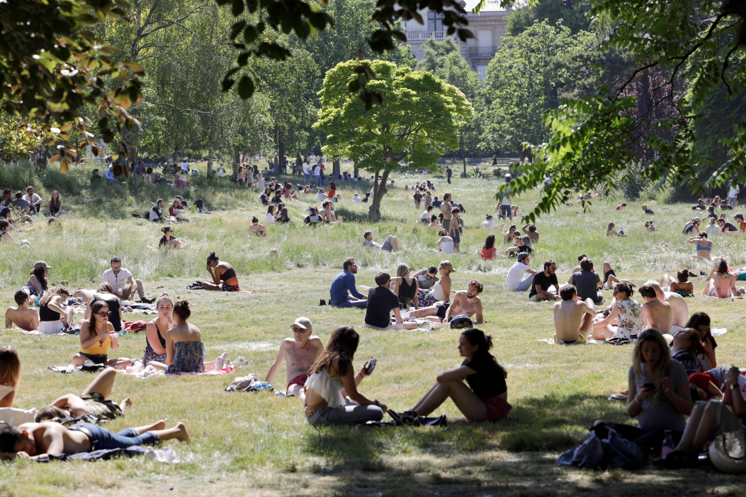 Monceau Park in Paris