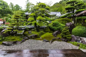 Enkoji is a Shingon Buddhist temple, famous for its pond garden and stone garden Japanese garden