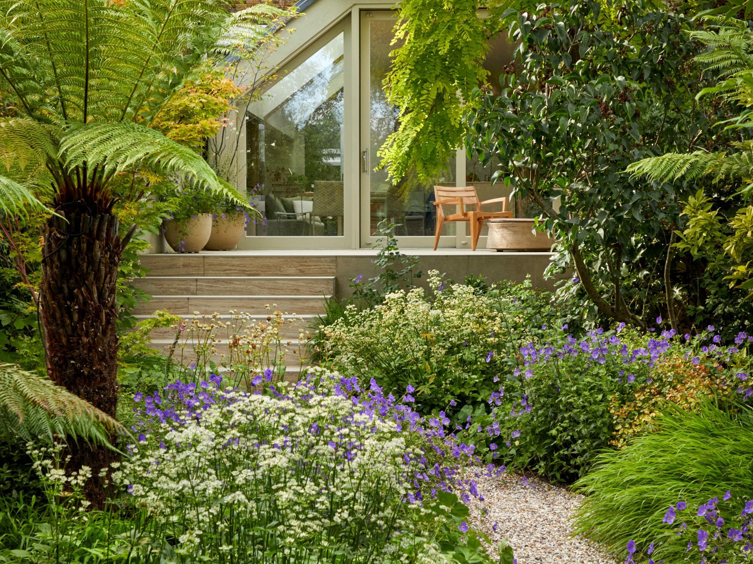 002 - Maximalist planting designs in Stefano's designs, a trend for 2025