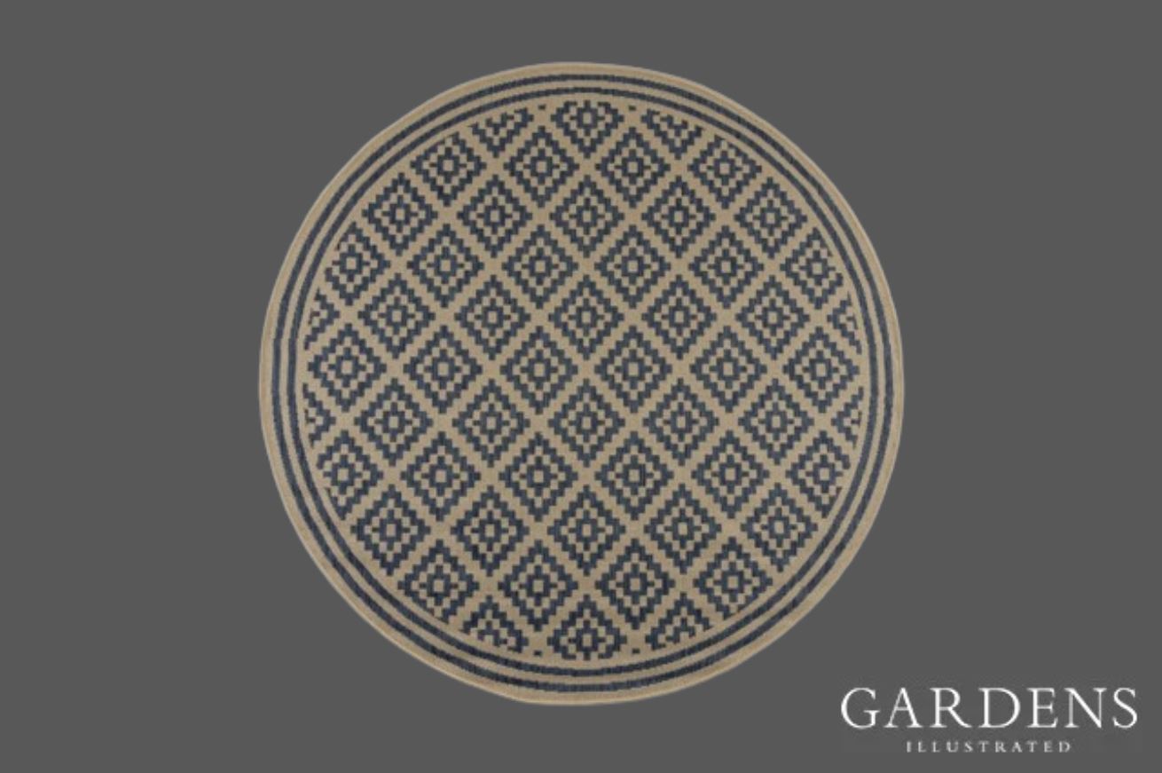 Moretti Outdoor Rug on a grey background