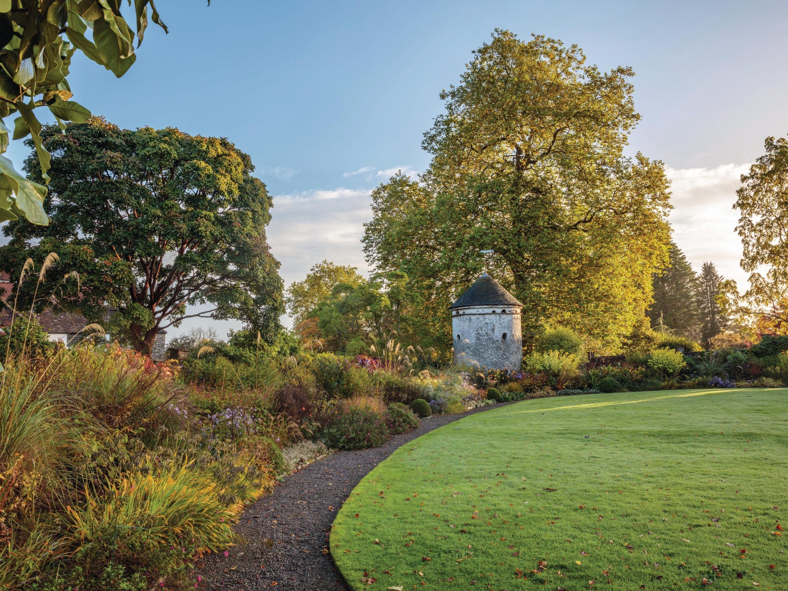 Autumn foilage and dovecote