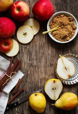 Apples and cinnamon Apples and cinnamon