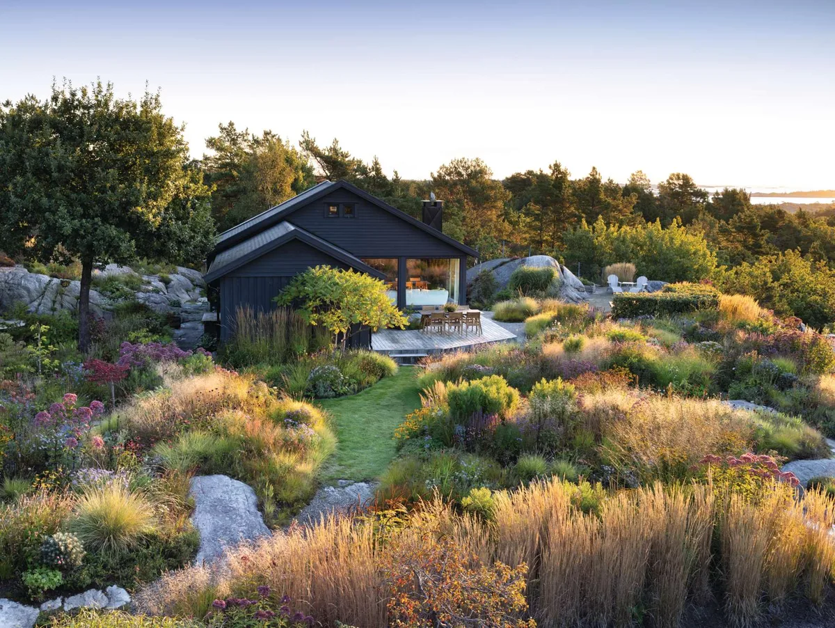 RBD060925_411_preview Norwegian garden