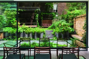 London garden designed by Adolfo Harrison London garden designed by Adolfo Harrison