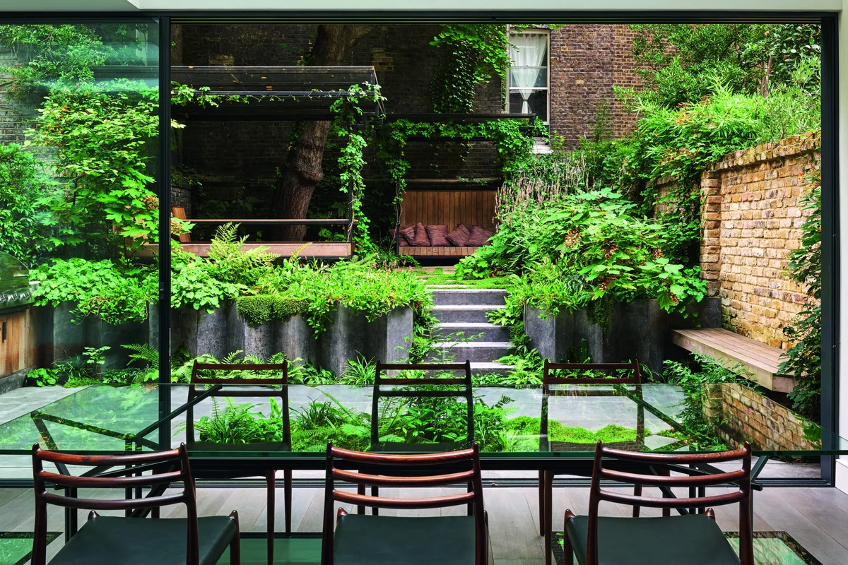 London garden designed by Adolfo Harrison London garden designed by Adolfo Harrison