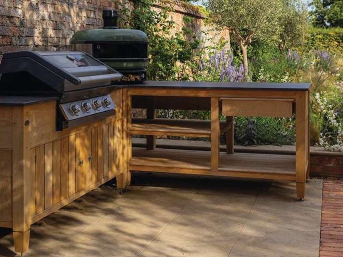 Outdoor kitchen