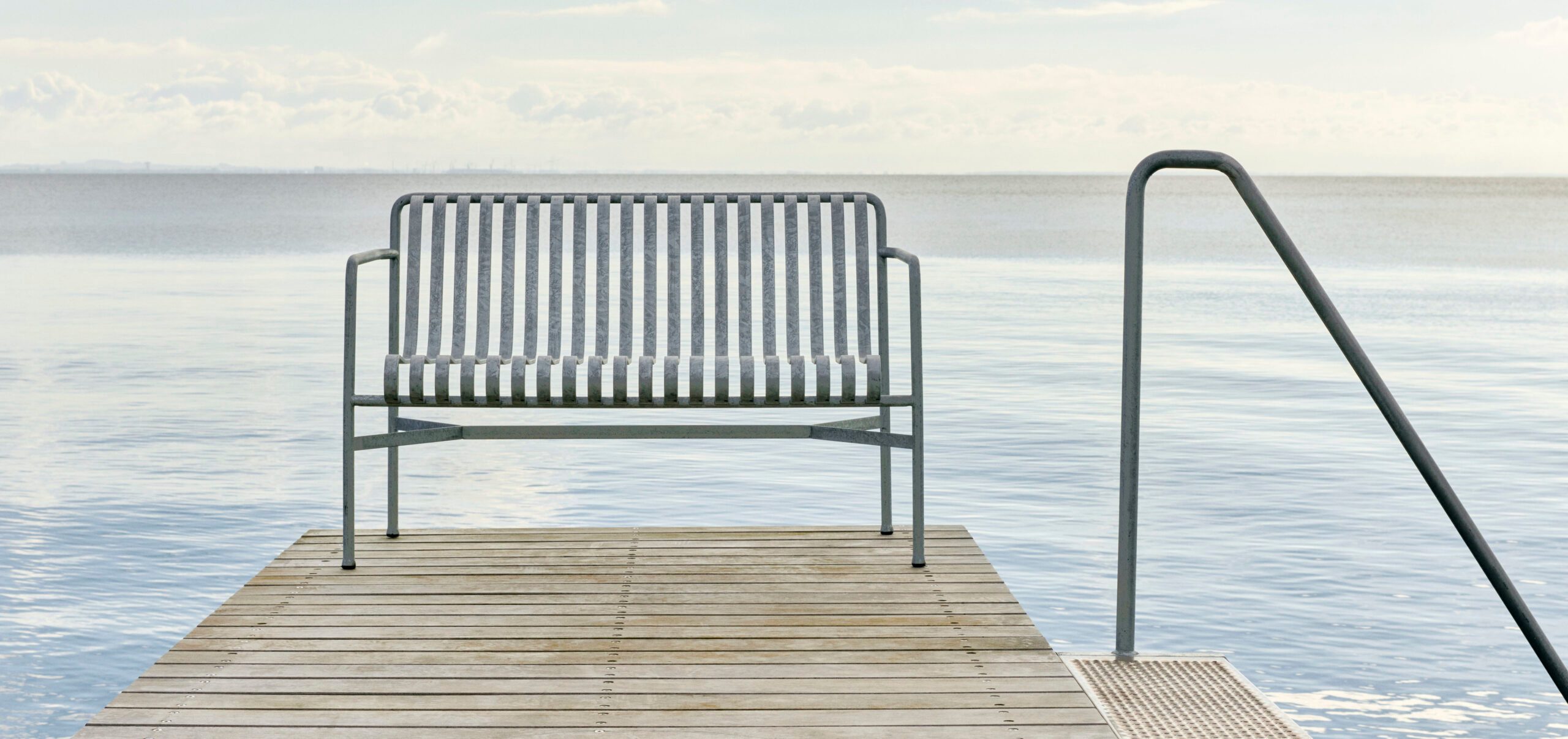 Palissade Dining Bench 