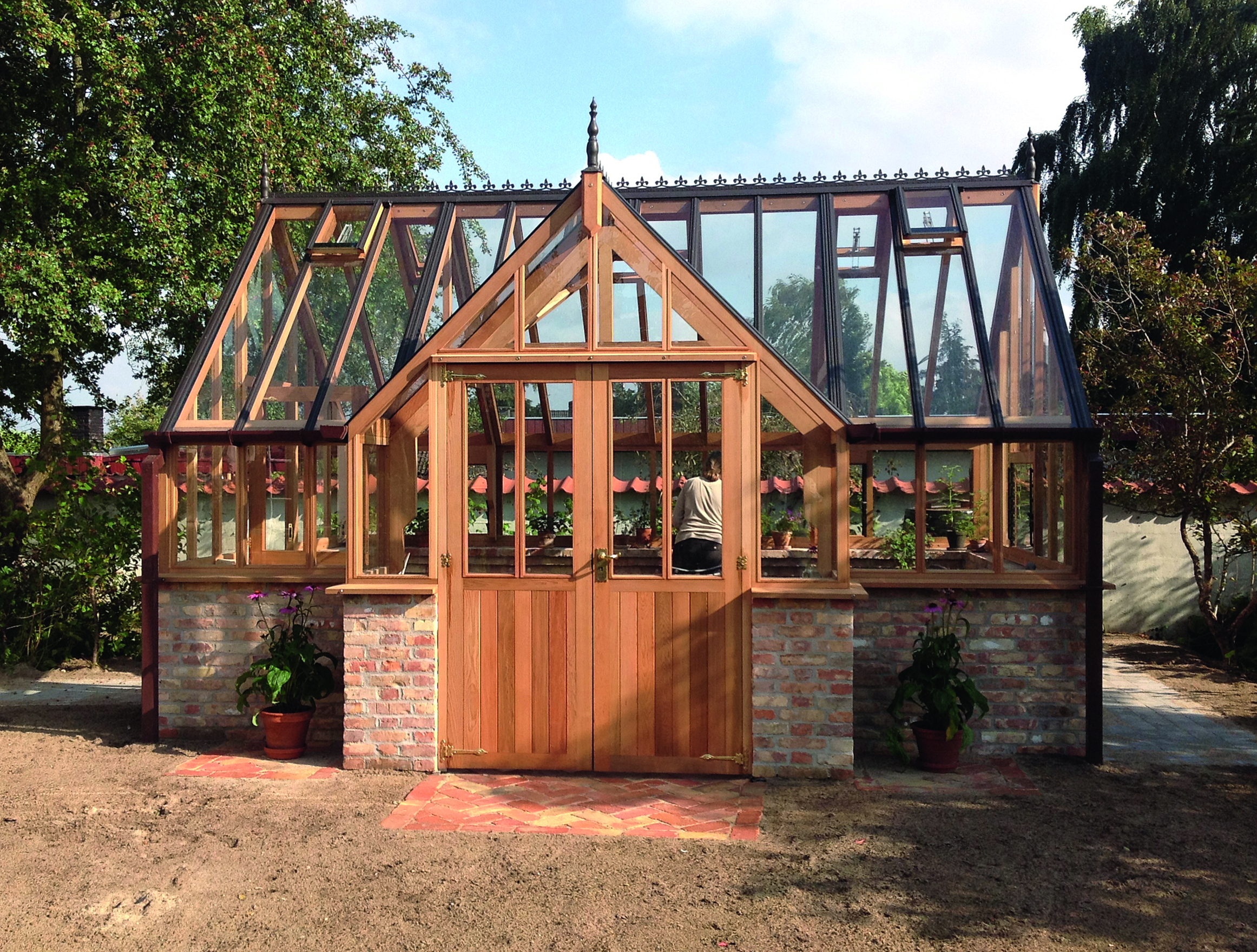 Kingsbury with integrated porch, best porch greenhouses