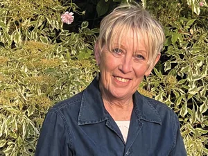 Garden writer and TV presenter Carol Klein © Neil Klein 2_preview Garden writer and TV presenter Carol Klein