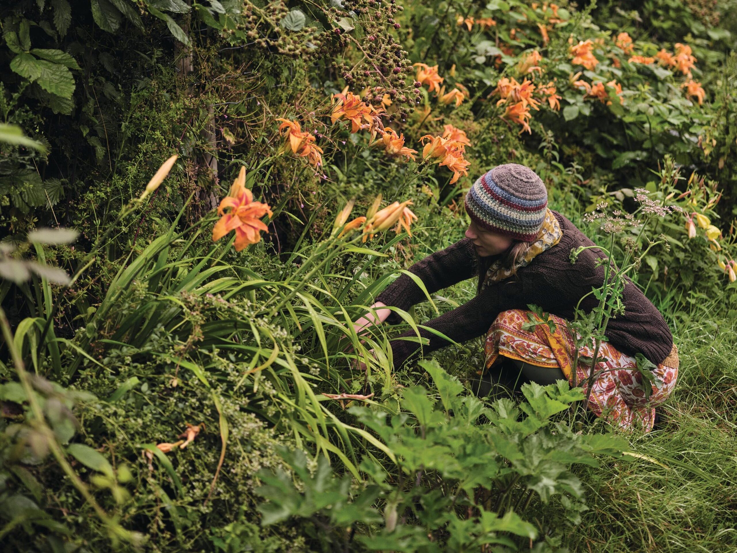 Foraged fibres: Weaver Suzie Grieve creates tiny pots and pouches