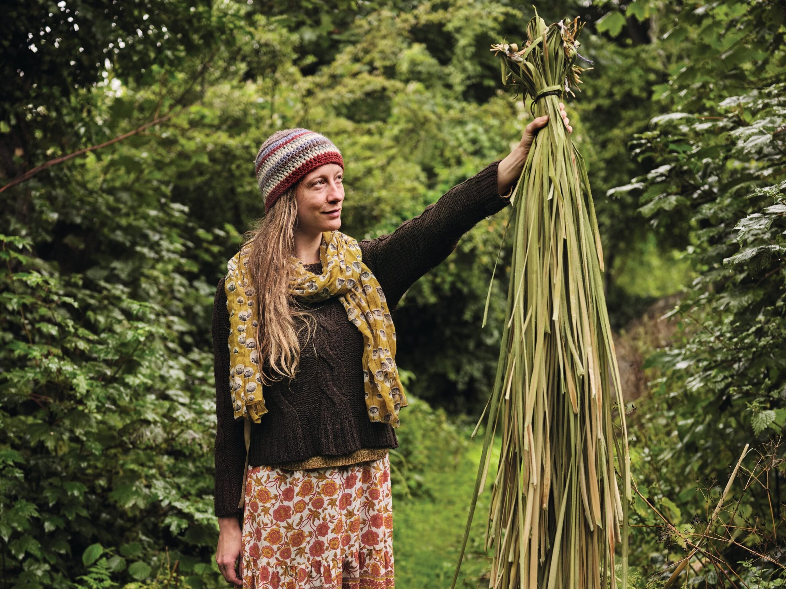 Foraged fibres: Weaver Suzie Grieve creates tiny pots and pouches