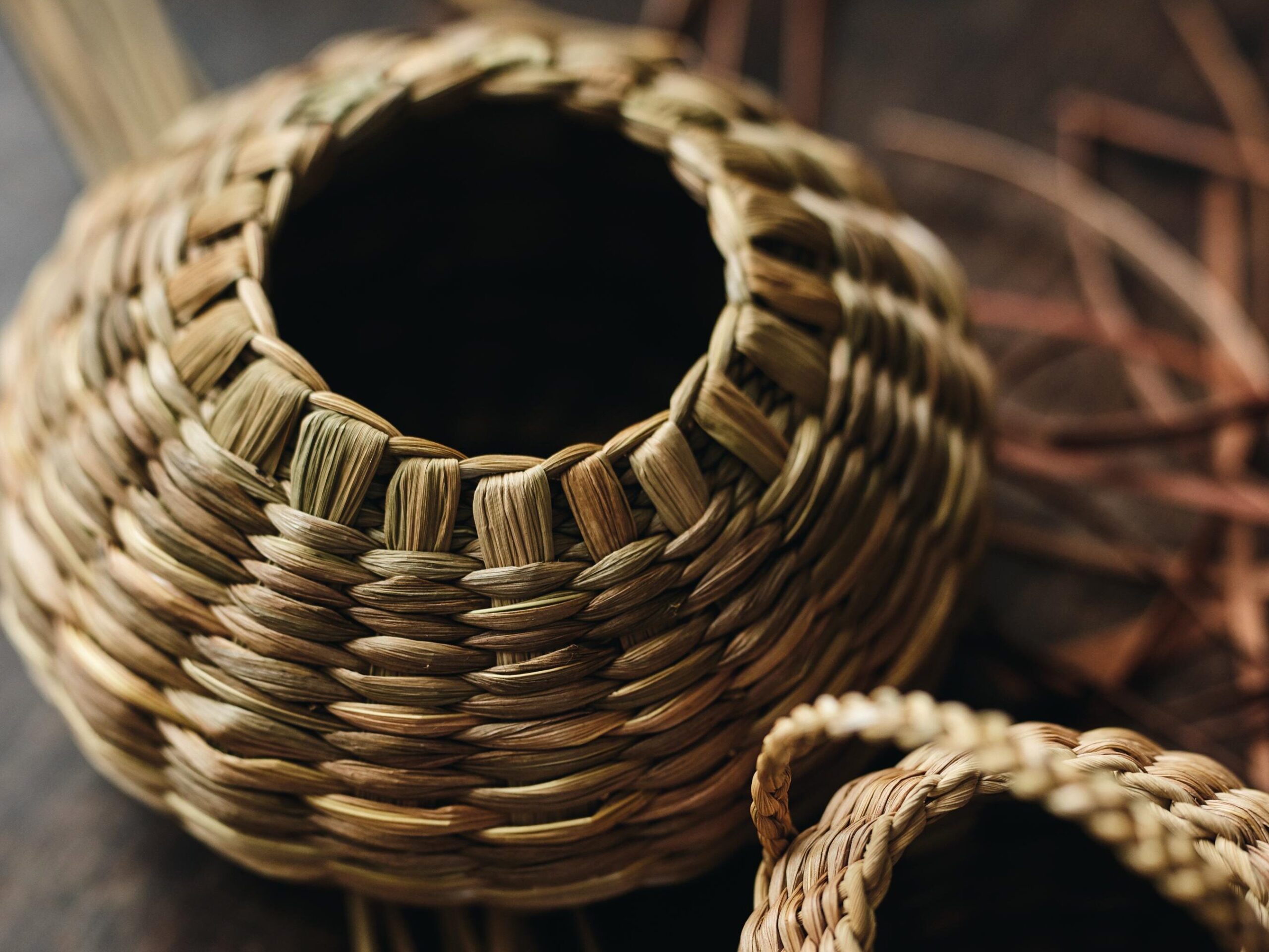 Foraged fibres: Weaver Suzie Grieve creates tiny pots and pouches