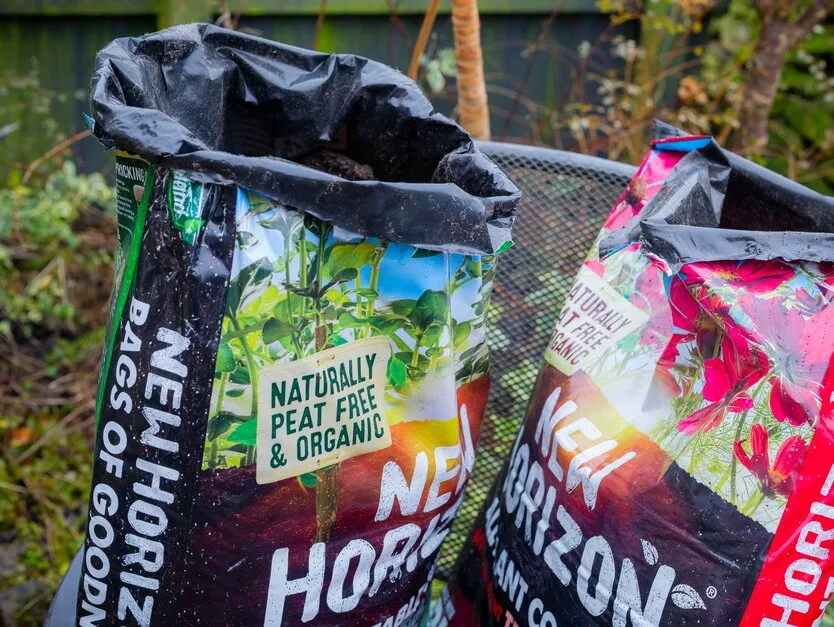 Westland New Horizon peat-free compost © RHS Neil Hepworth Bags of Westland New Horizon peat-free compost