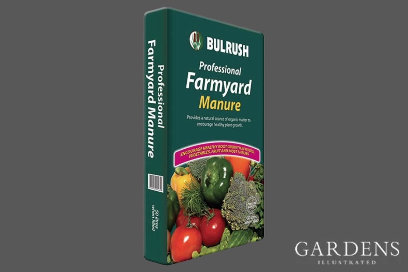 Bulrush Professional Farmyard Manure on a grey background