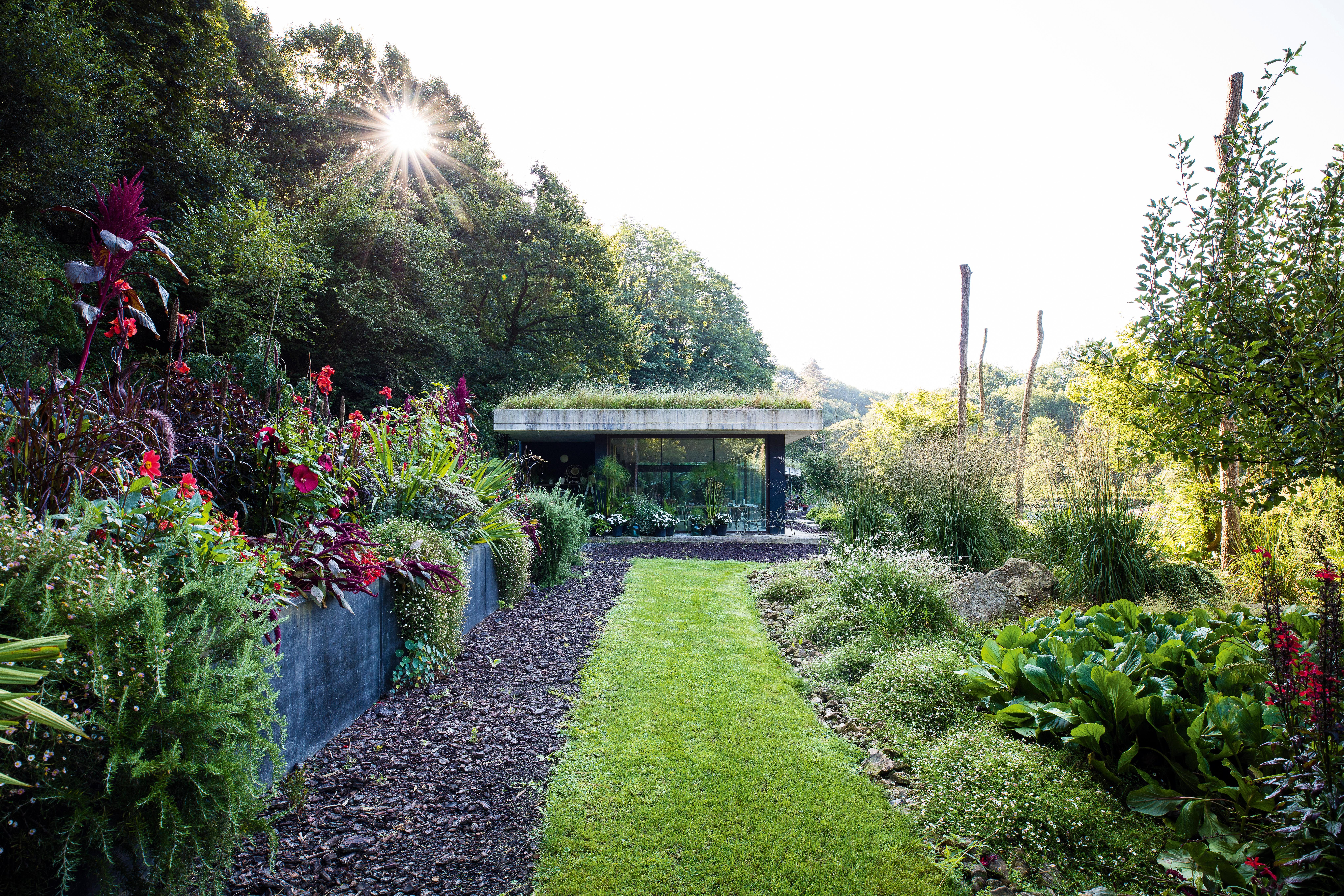Lur: the garden of Spanish Spanish landscape architecture practice