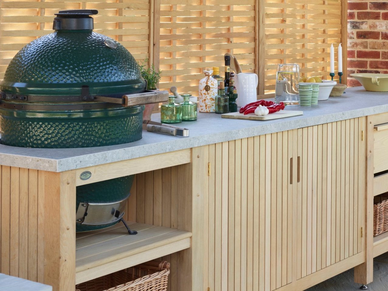 Outdoor kitchen