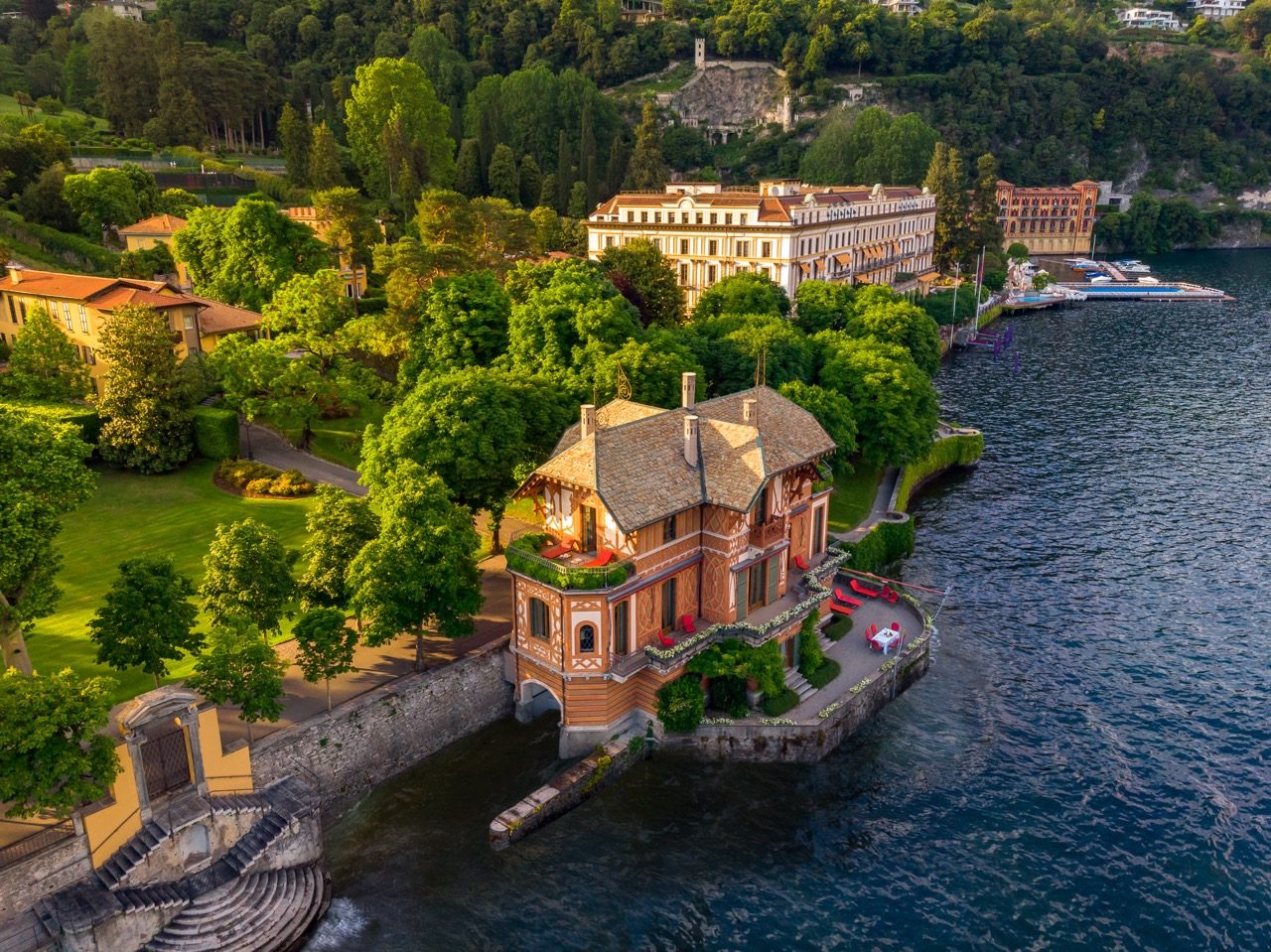 Villa Cima and Villa d'Este beyond share views of Lake Como. Credit: Villa d’Este