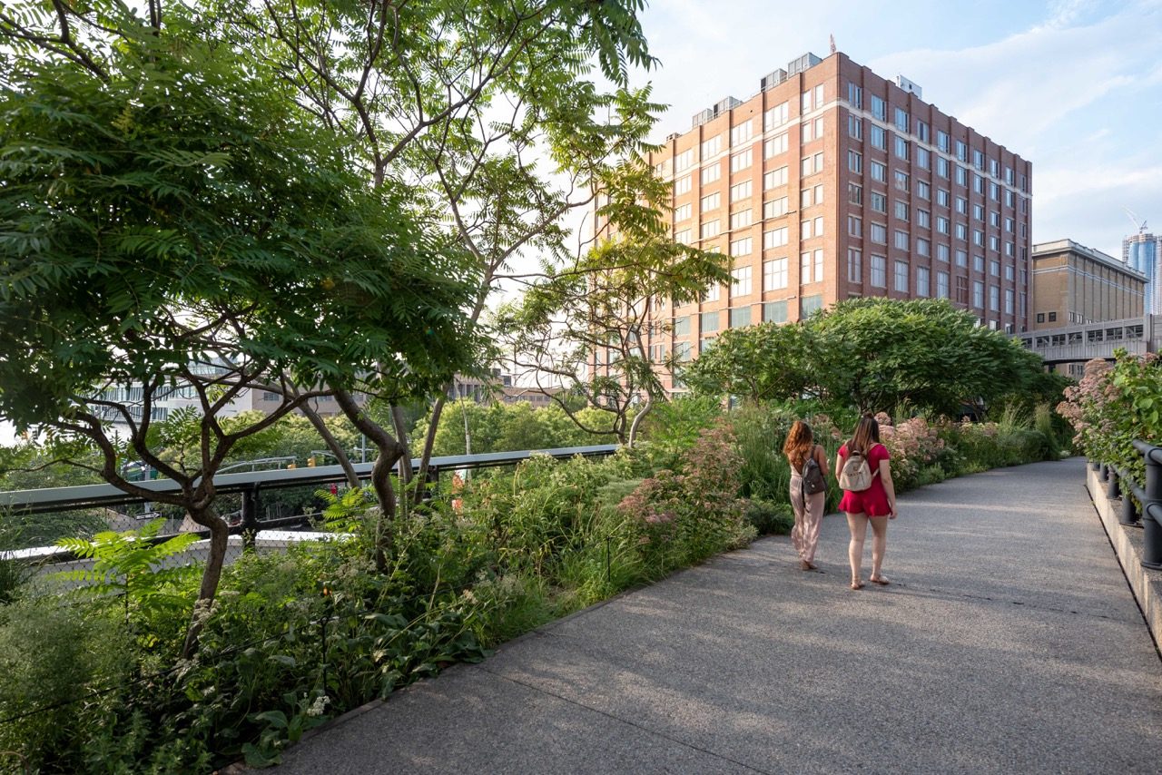 The High Line’s Sundeck Path offers views of the surrounding skyline. Credit: Timothy Schenck, courtesy of the High Line