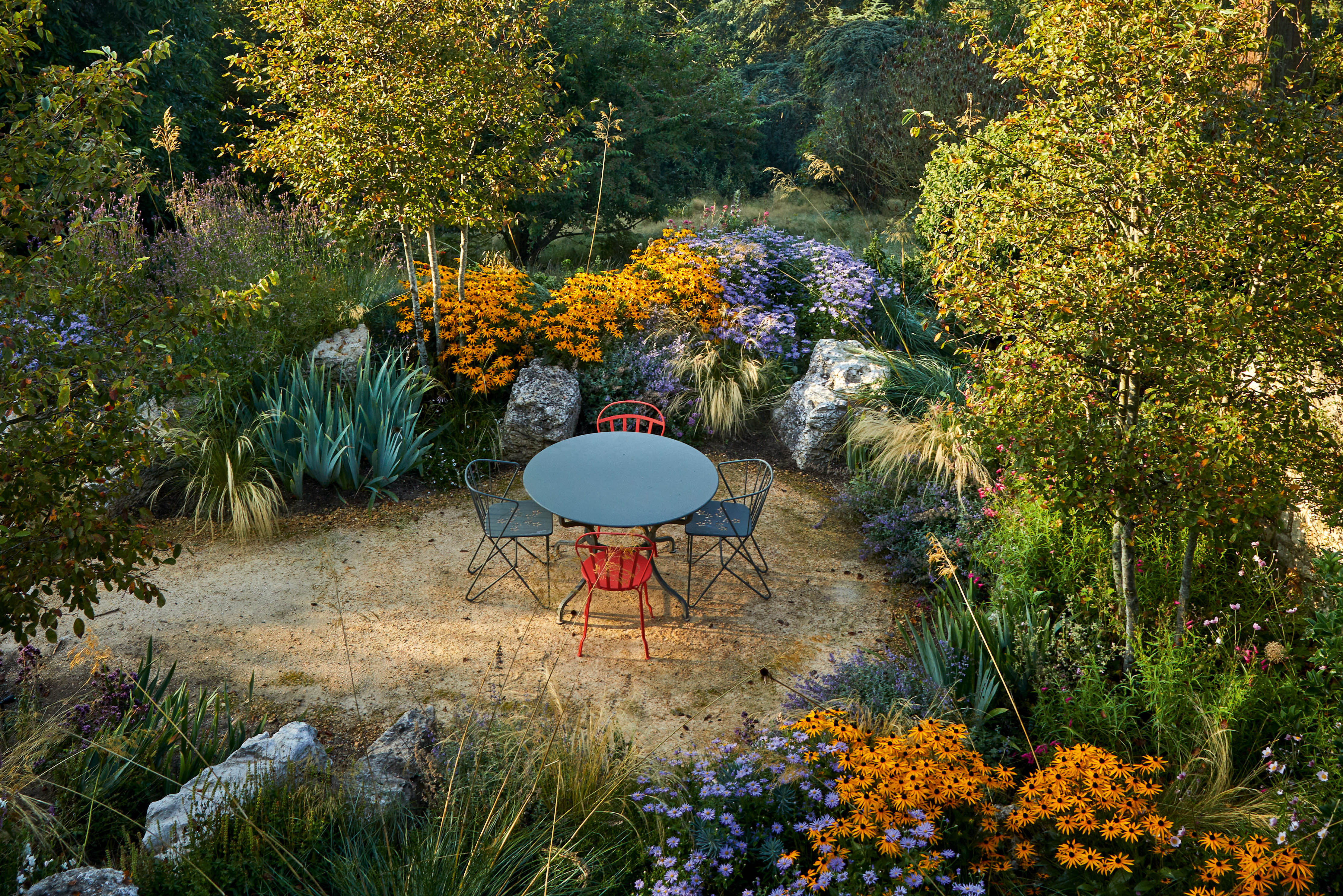 Surrey garden by Matthew Childs