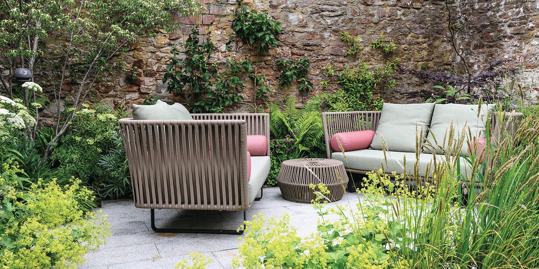 Harley Mews: a lush small Bristol garden