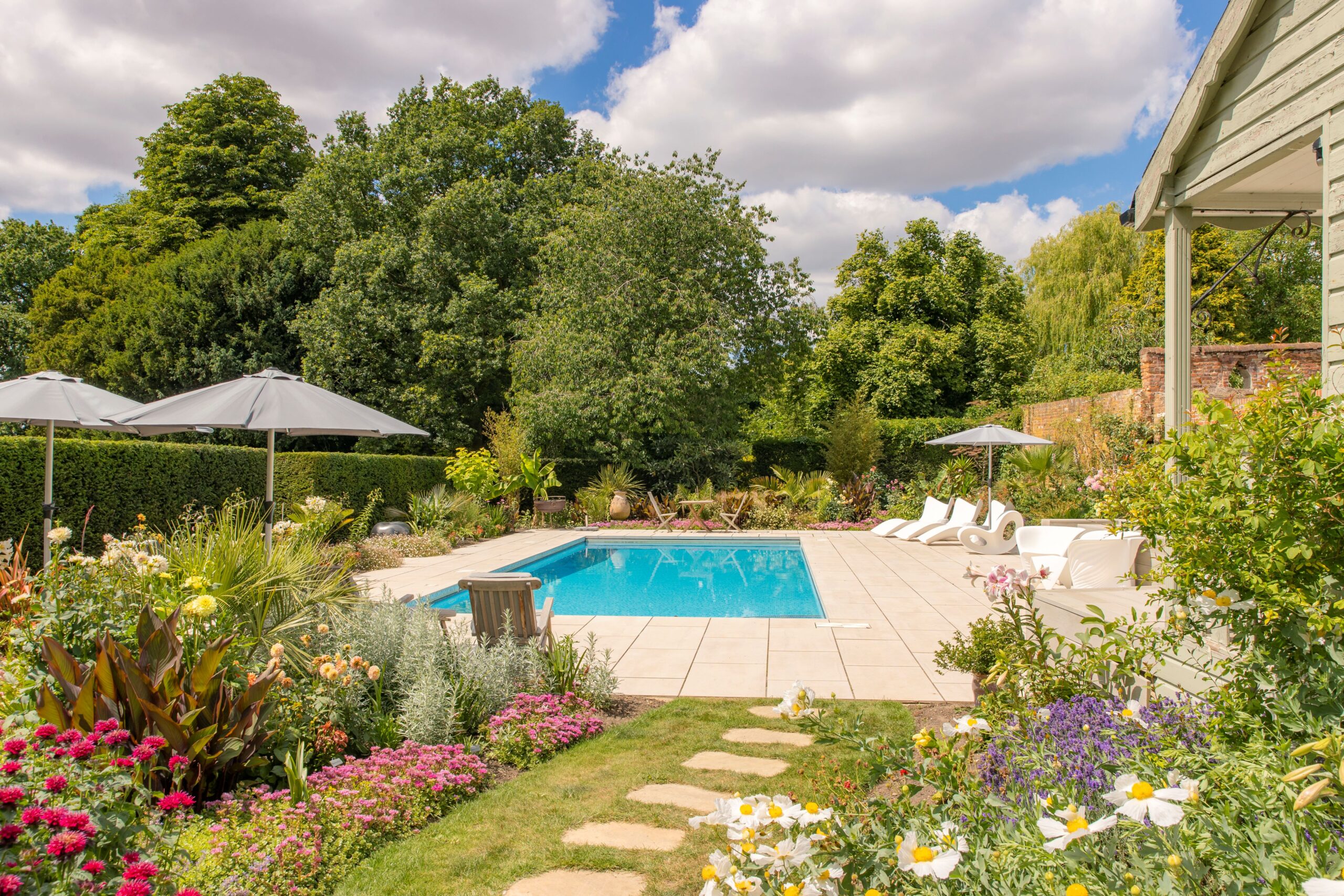 Airbnbs with gardens: 46 Acres cottage in Rivenhall