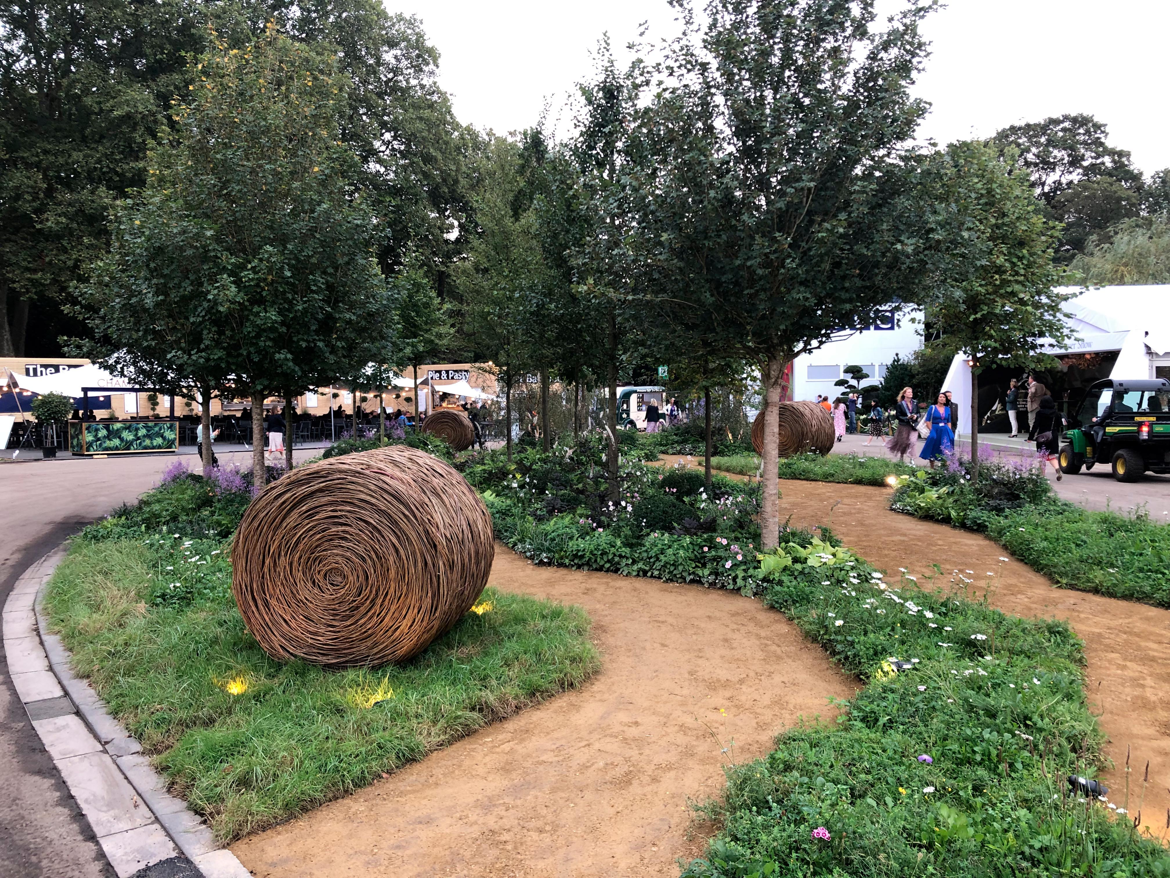 RHS Queen's Green Canopy at Chelsea 2021.