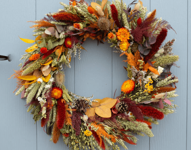 Make your own wreath: bright autumn dried flower wreath for Christmas