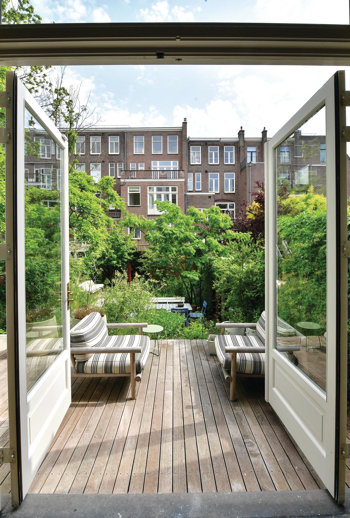 Carolien Barkman's naturalistic small city design in Amsterdam