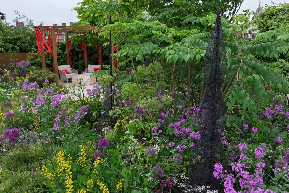 Tackle HIV Challenging Stigma Garden. Designed by Manoj Malde. Small Show Garden at RHS Chelsea Flower Show 2025 © Sarah Cuttle Tackle HIV Challenging Stigma Garden. Designed by Manoj Malde. Small Show Garden at RHS Chelsea Flower Show 2025 © Sarah Cuttle